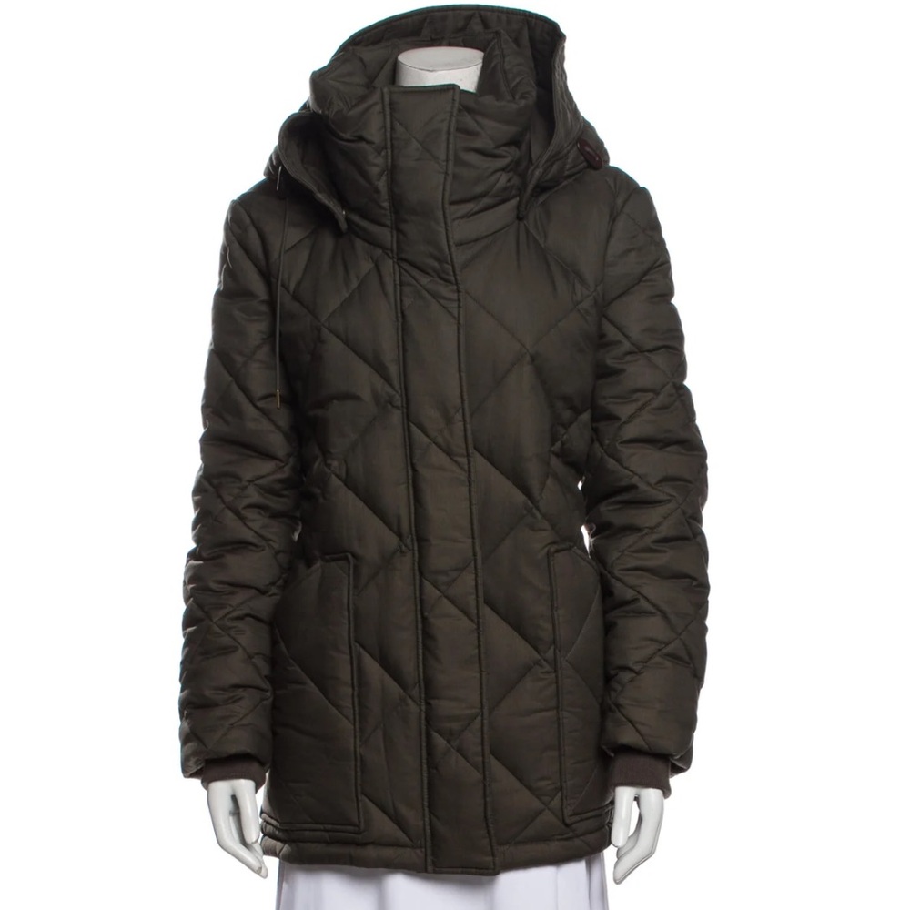 Burberry Down Coat in Hunter Green With Hood size M